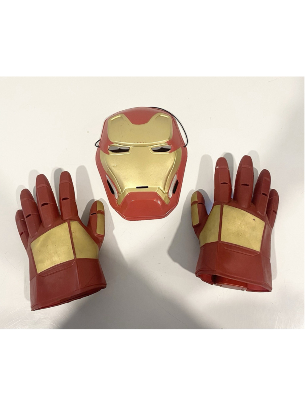Hasbro Marvel Iron Man Arc FX Armor Gloves Light Sound Rubies Mask Adult Size